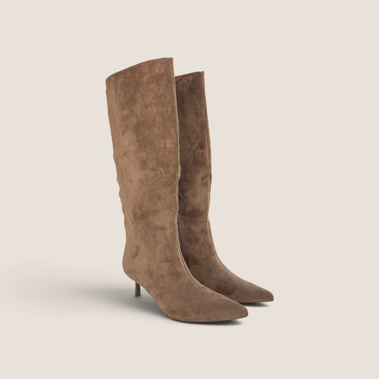 Stivale Alto con Tacco Effetto Camoscio Beige con Punta Affusolata