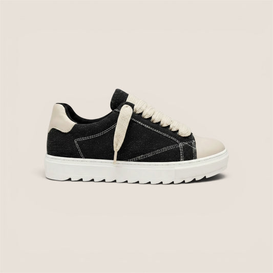 Sneaker Washed Canvas Nero con Dettagli Beige